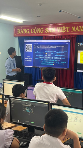 Trường tiểu học Nguyễn Phan Vinh tổ chức chuyên đề tin học cấp thành phố - dạy học Steam. Chủ đề: Giải quyết vấn đề với sự trợ giúp của máy tính - Làm quen với lập trình trực quan. Giáo viên thực hiện: Bùi Nguyên Phương.