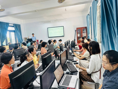 TẬP HUẤN ỨNG DỤNG AI TRONG GIẢNG DẠY CHO GIÁO VIÊN TRƯỜNG TIỂU HỌC NGUYỄN PHAN VINH