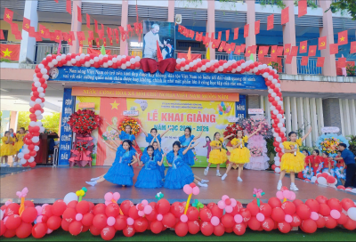 TRƯỜNG TIỂU HỌC NGUYỄN PHAN VINH TƯNG BỪNG TỔ CHỨC LỄ KHAI GIẢNG NĂM HỌC 2025 – 2026