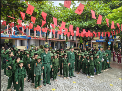 🪖 TRƯỜNG TIỂU HỌC NGUYỄN PHAN VINH TỔ CHỨC MÔ HÌNH GIÁO DỤC KĨ NĂNG THỰC HÀNH XÃ HỘI TRẢI NGHIỆM SÁNG TẠO “MỘT NGÀY LÀM CHIẾN SĨ TÍ HON” NĂM 2025.