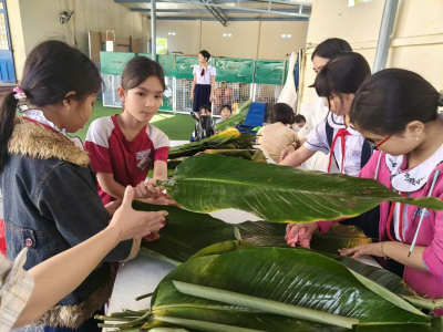 TRƯỜNG TIỂU HỌC NGUYỄN PHAN VINH TỔ CHỨC NGÀY HỘI TRẢI NGHIỆM “BÁNH CHƯNG KẾT NỐI YÊU THƯƠNG – CÙNG NHAU ĐÓN TẾT”