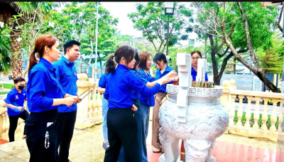 CHI ĐOÀN TRƯỜNG TIỂU HỌC NGUYỄN PHAN VINH TỔ CHỨC HÀNH TRÌNH ĐẾN ĐỊA CHỈ ĐỎ 