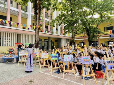 Trường tiểu học Nguyễn Phan Vinh tổ chức ngày hội sách –truyền thông phòng chống xâm hại trẻ em, luật trẻ em 2016